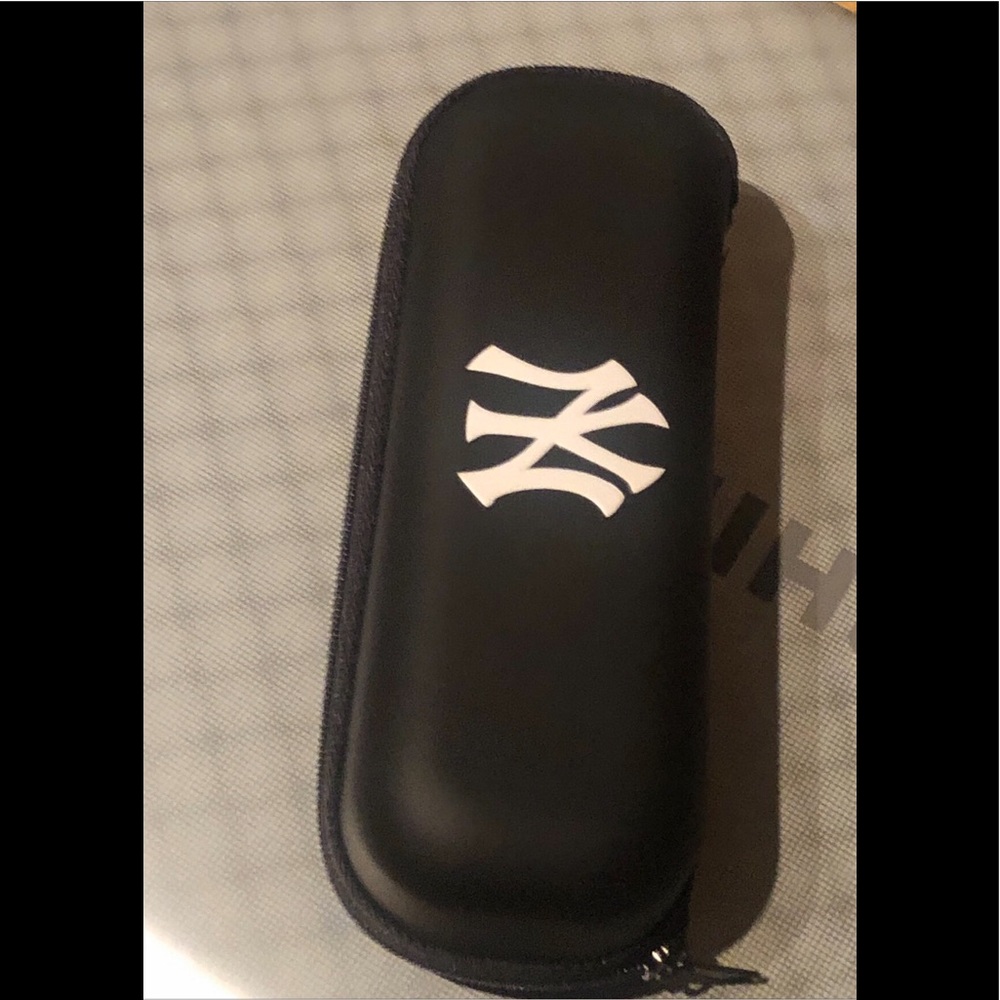 New York Yankees sunglasses case NWOT